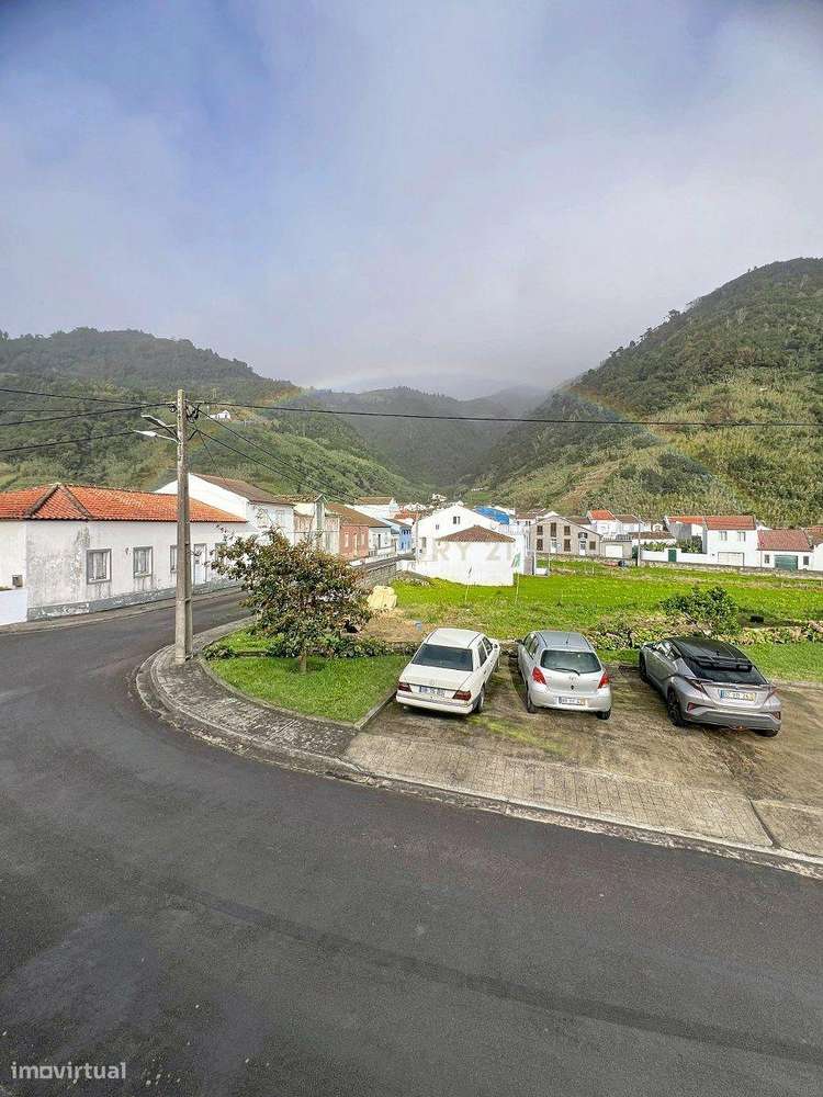 Casa T3 com Vista Mar em Faial da Terra, Povoação-28
