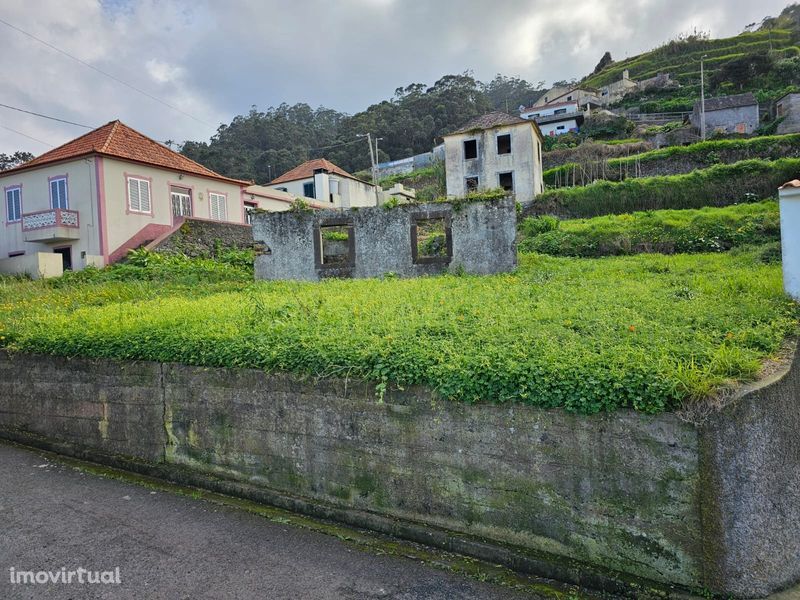 Vendo terreno na Ribeira da Janela