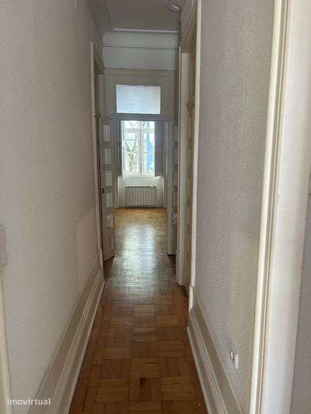 Casa no Porto T5 na Foz do Douto junto ao mar ,da para escritorio. - Grande imagem: 5/12