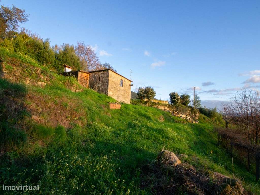 Moradia em Pedra para Recuperar com Projeto | Cabração, Ponte de Lima - Grande imagem: 2/12