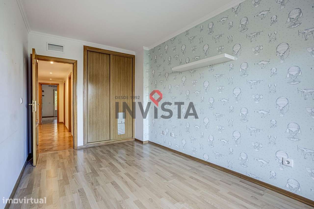 Apartamento T3 com parqueamento-10