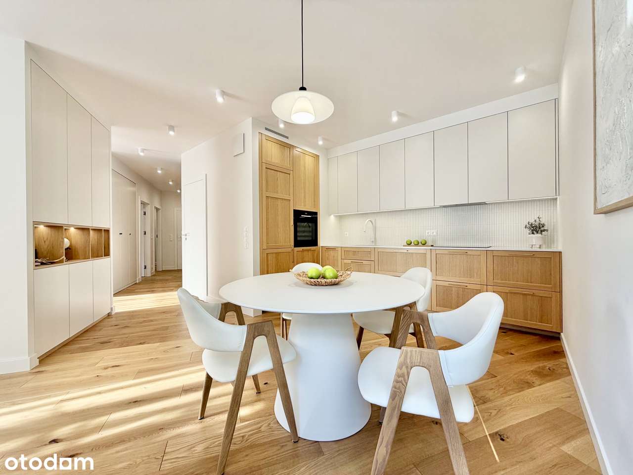 Komfortowy, wykończony apartament z garażem przy Rondzie Daszyńskiego-5