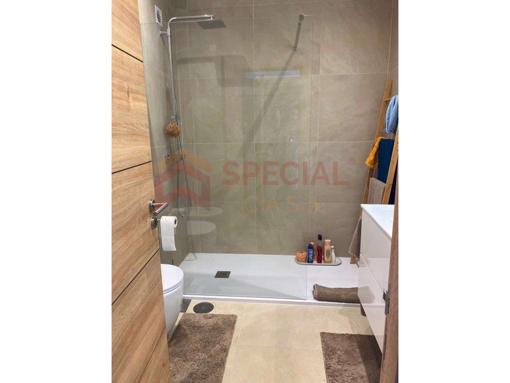 Apartamento T3+1 em Arcozelo-20