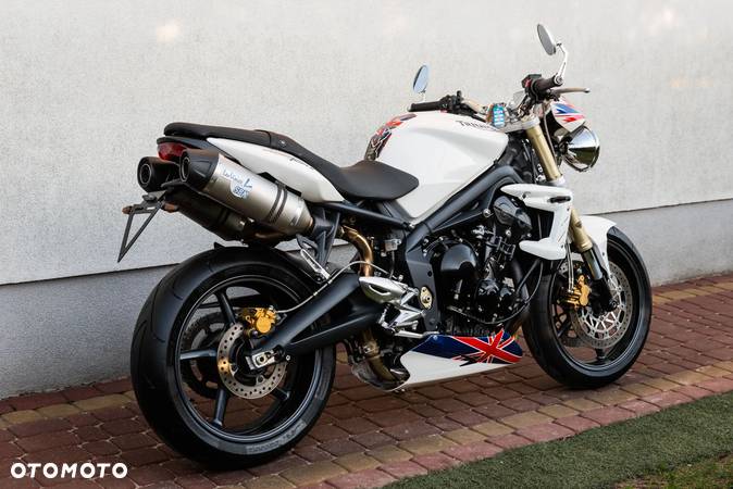 Triumph Street Triple - 4