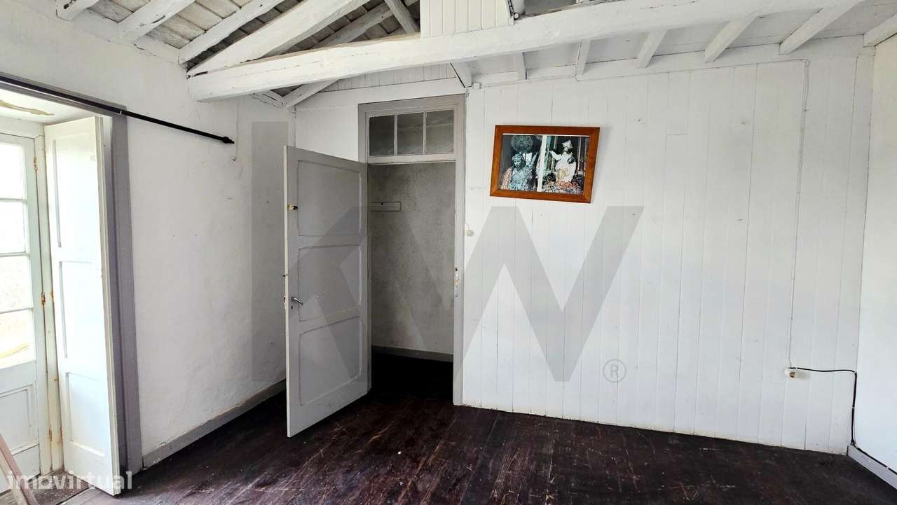 Moradia T3 de 3 Pisos no Centro da Ribeira Grande com Quintal-9