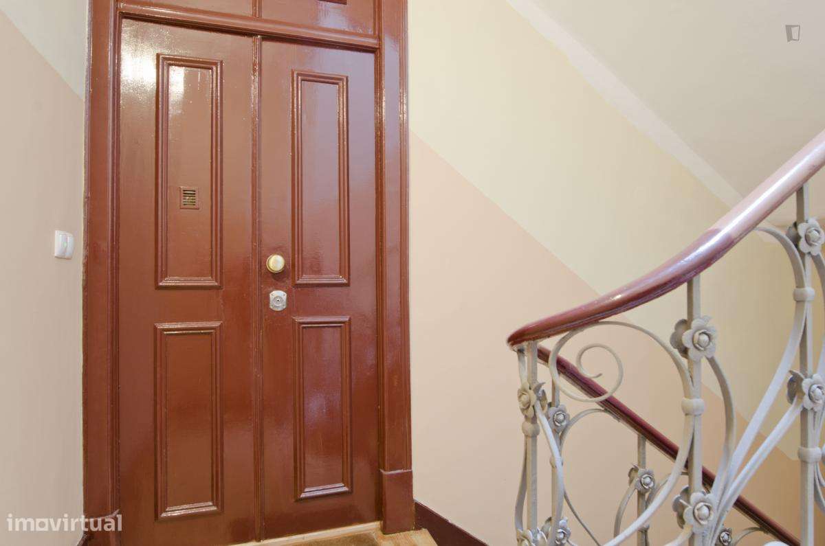 Quarto - localizado em Entrecampos Lisbon - Grande imagem: 3/8