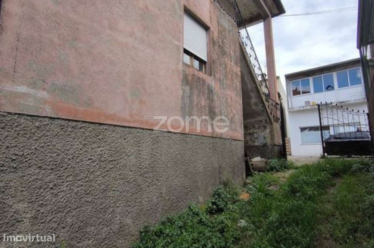 Moradia, 216 m², Mogadouro, Valverde, Vale de Porco e Vilar de Rei-2