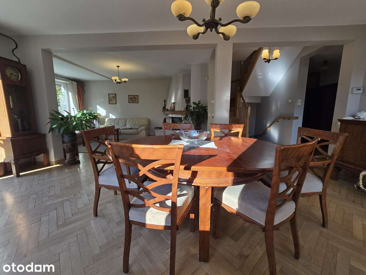 Skrajny segment 25-letni w centrum miasta z dużą działką - Pełny obrazek: 1/20