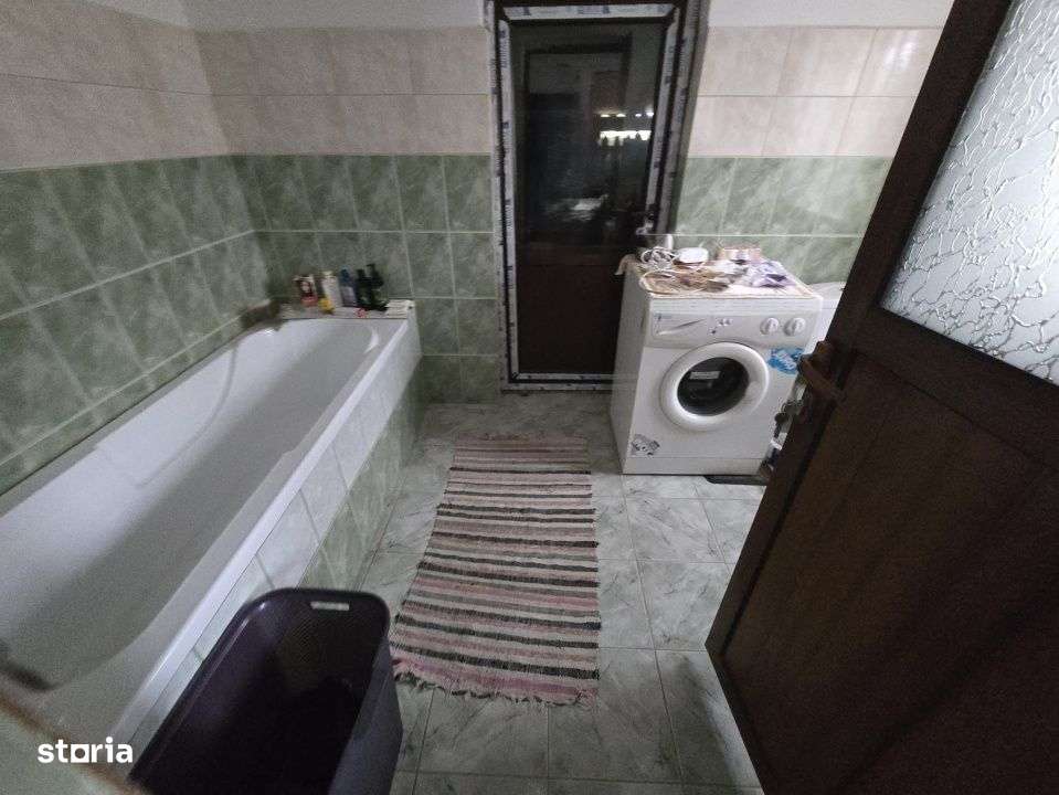 Casa cu Teren intravilan 1500 mp, Centrala termica, Poiana Lacului --9
