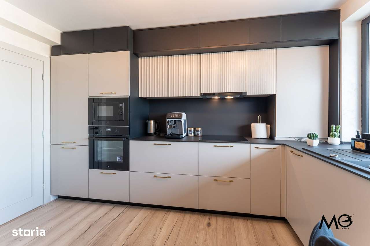 Lux & Panoramă în Coresi: Penthouse cu design premium și terasă deoseb - Imagine principală: 2/17