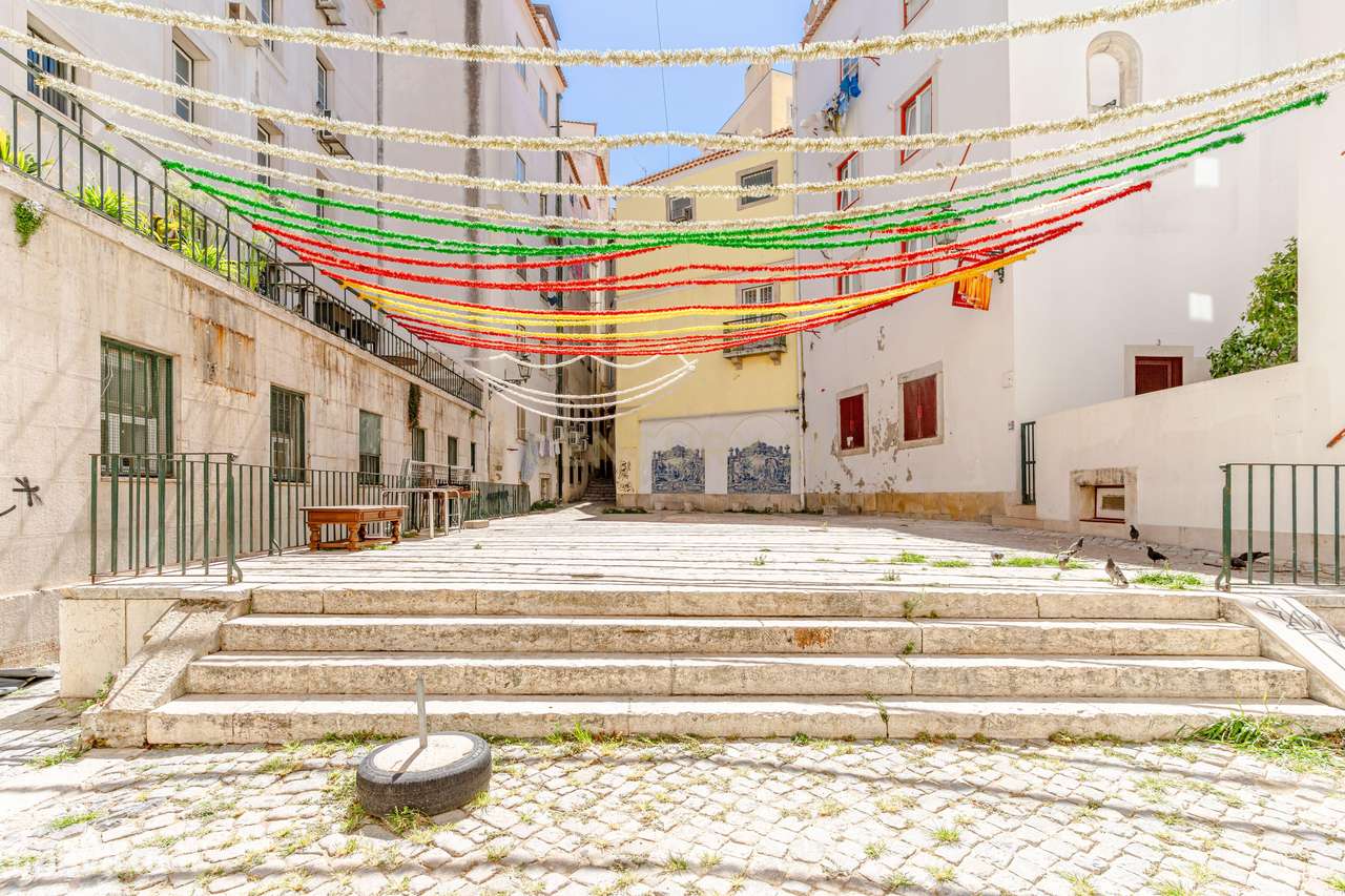 Apartamento T3 em Alfama – Autenticidade, História e Charme Lisboeta-17