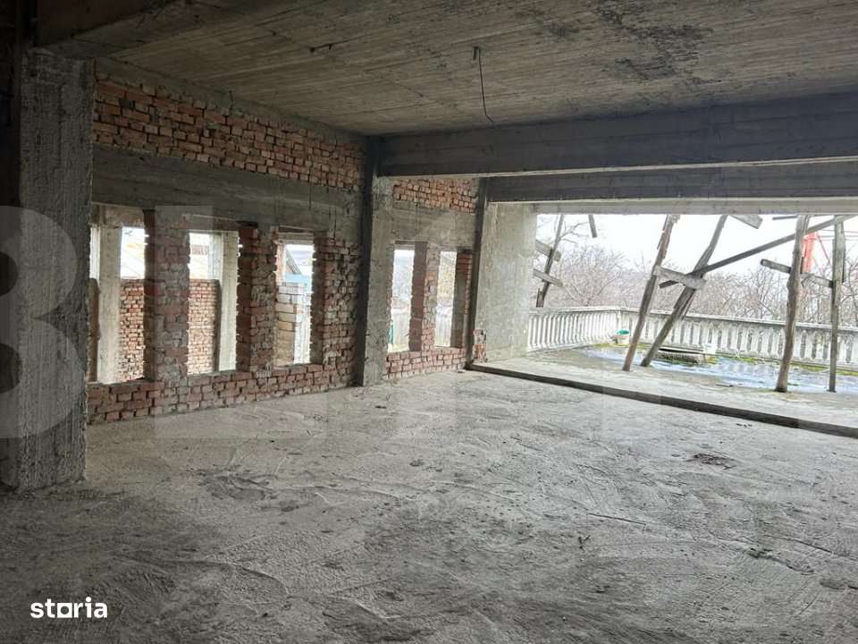 Casa spatioasa cu potential imens – in inima orasului! - Imagine principală: 5/15