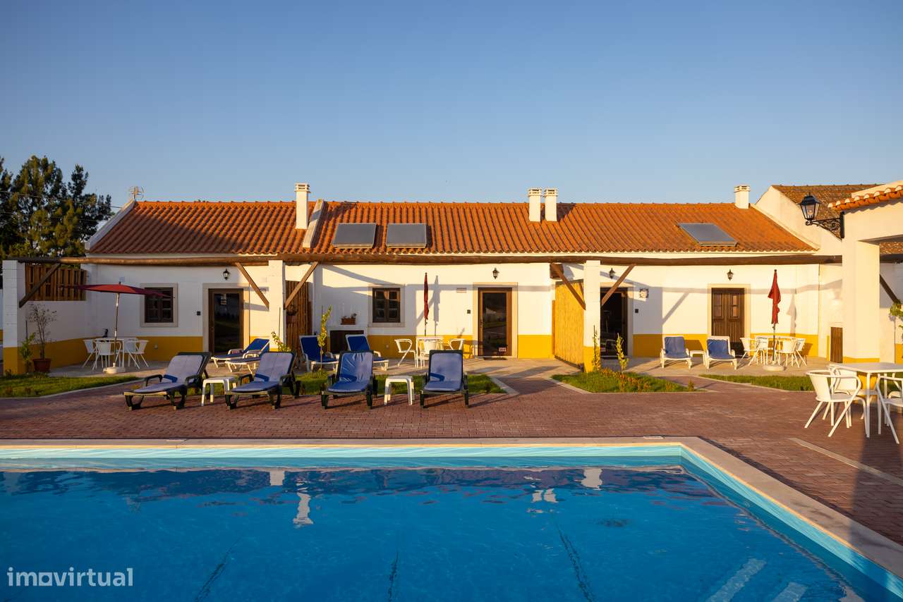 Moradia T-1  Casas do Sopé da Serra, piscina e estacionamento-28