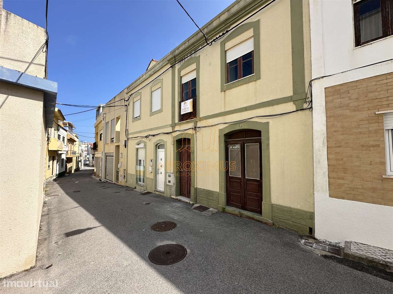 Moradia p/ restaurar c/ vista mar-7