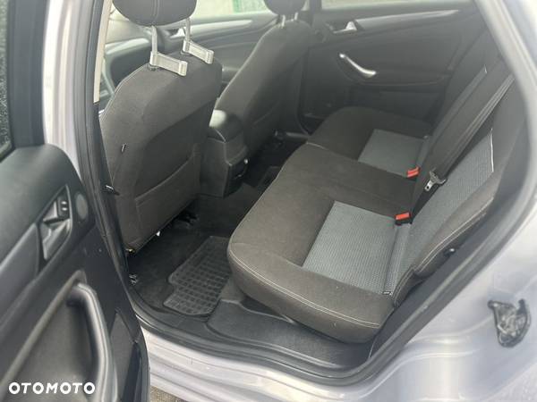 Ford Mondeo Turnier 2.0 TDCi Ambiente - 10