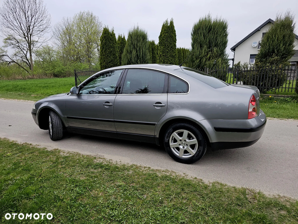 Volkswagen Passat - 13