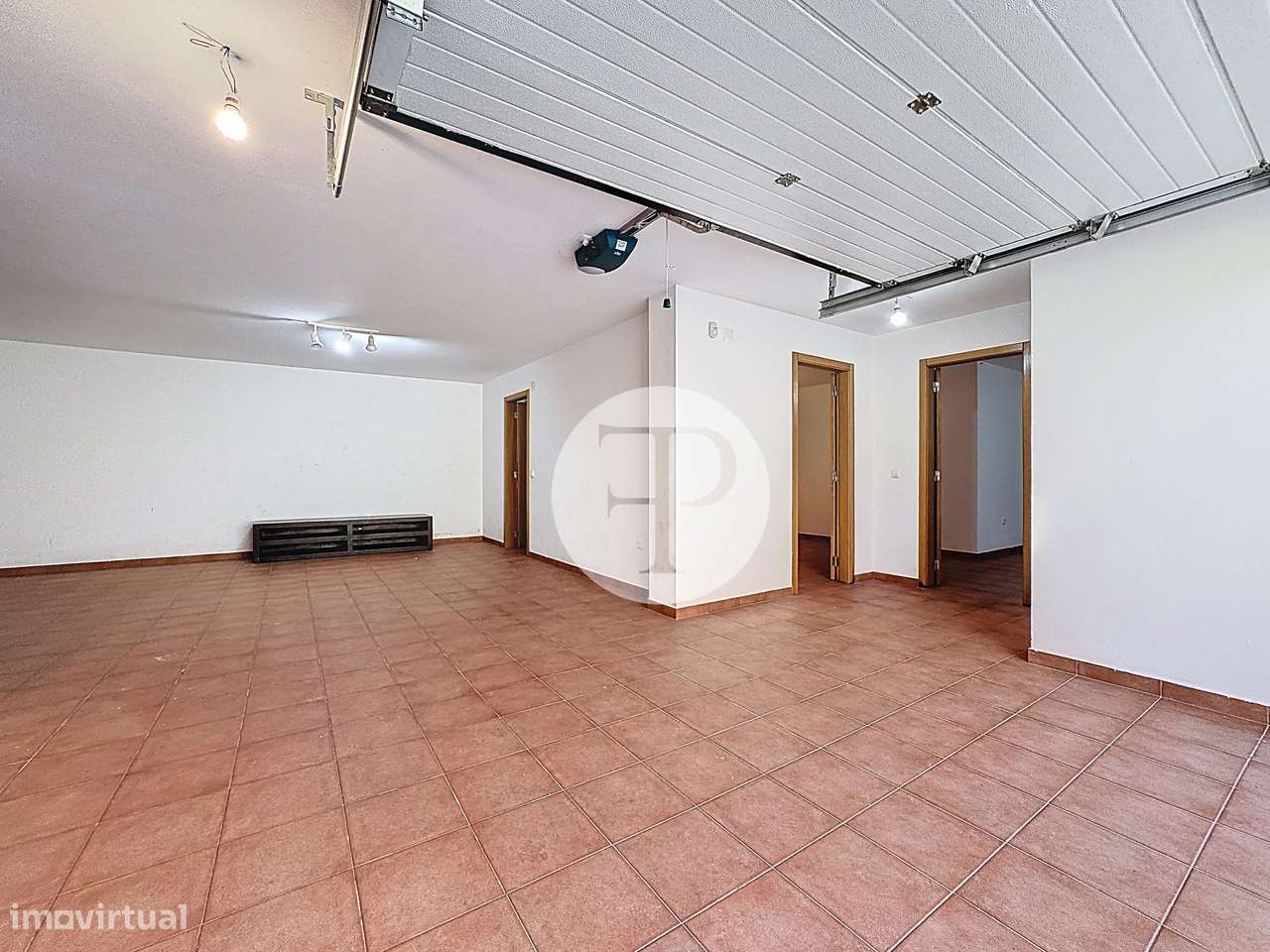Moradia T5 com piscina no Nadadouro | 408 m² | Lote de 809 m²-41