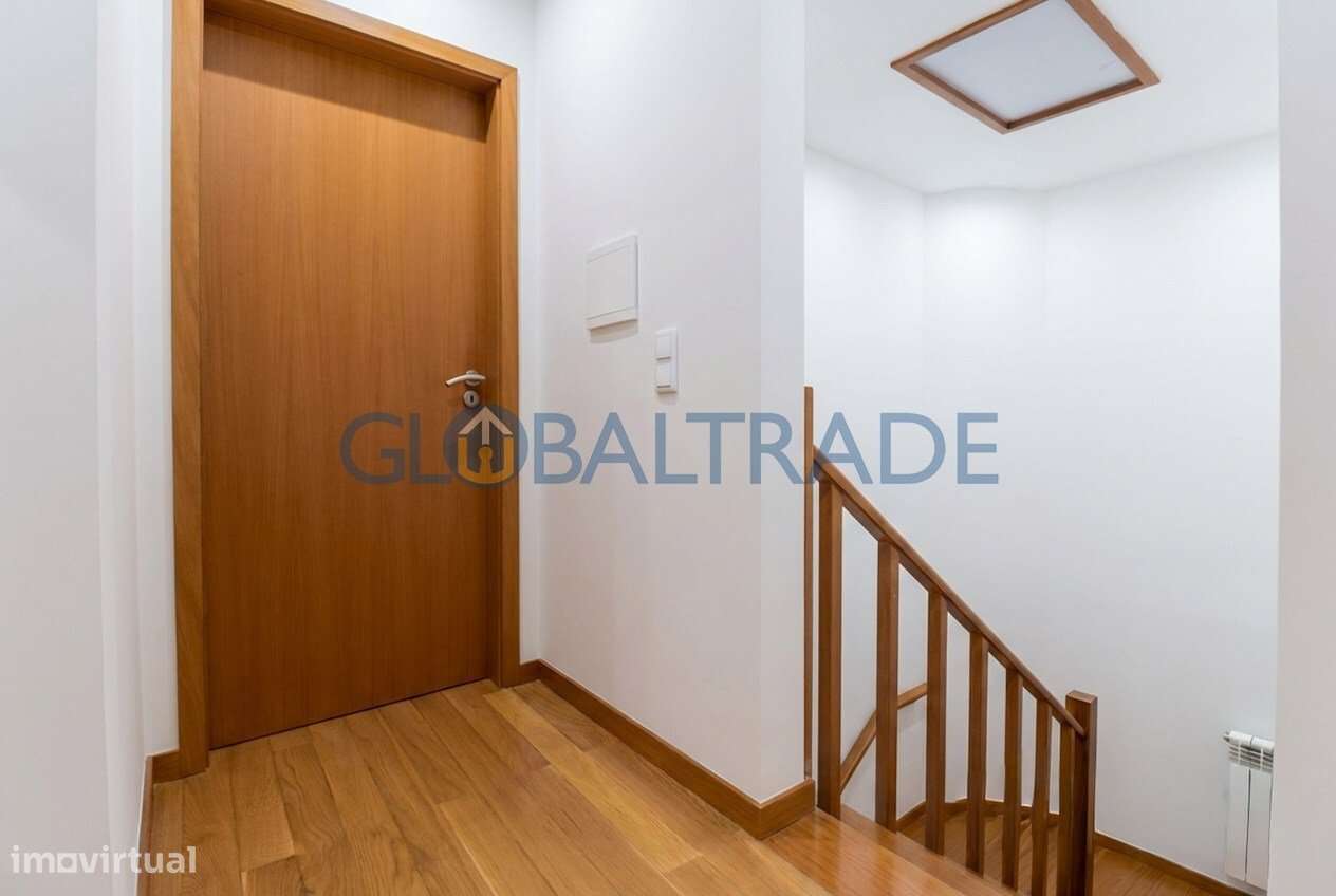 Duplex T2+1 com vista mar em Canidelo-43