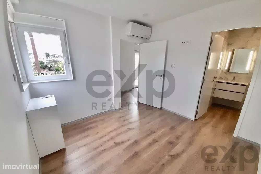 Moradia Isolada T4 com Arquitetura Moderna, Vistas Panorâmicas e Class - Grande imagem: 4/16