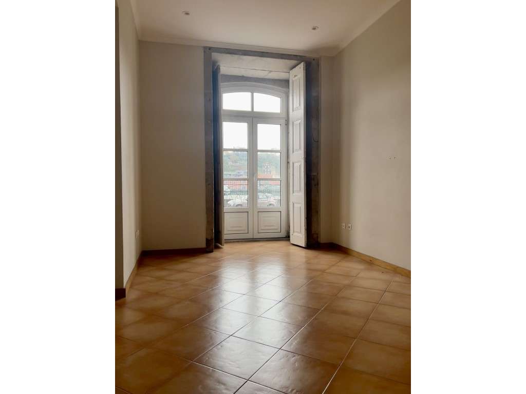 Apartamento T0 no Porto vistas para o Rio Douro com licença AL - Grande imagem: 4/8