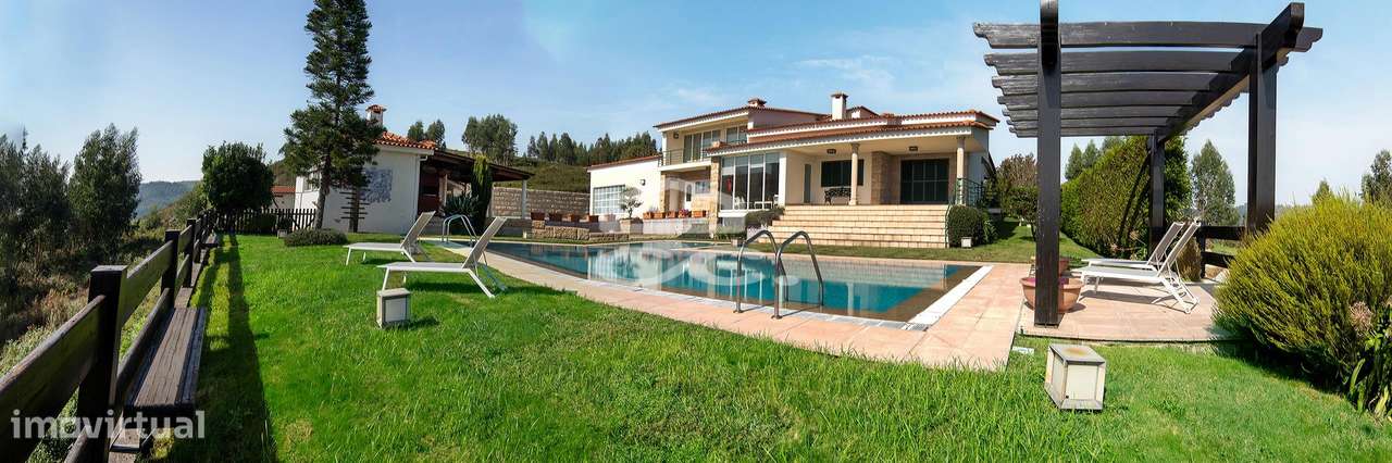 Moradia T6 com piscina e vistas-0