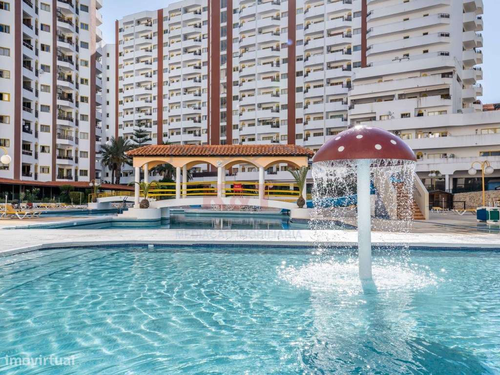 Piscinas de água salgada e zona de Lazer - Empreendimento Clube Pra...-5