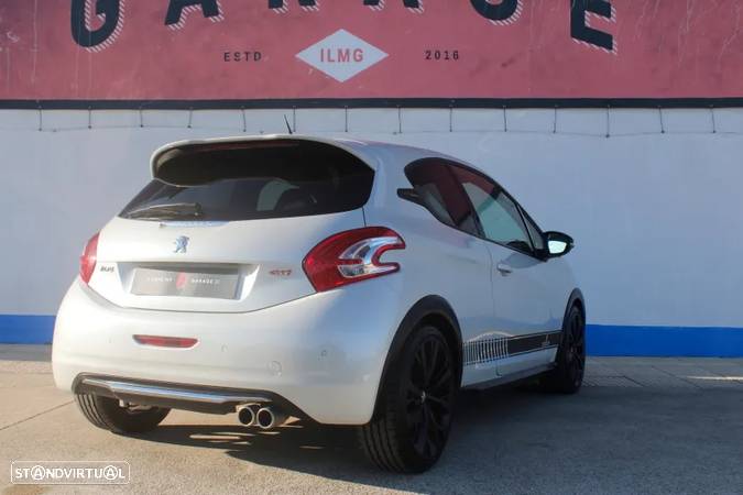 Peugeot 208 GTI e-THP STOP & START 30th - 7