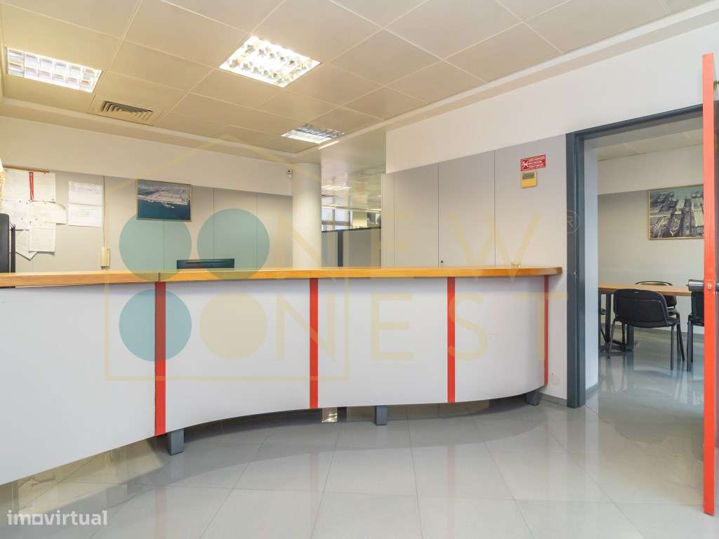 Escritório amplo com terraço de 77m2 na baixa de Setúbal, com possi...-2