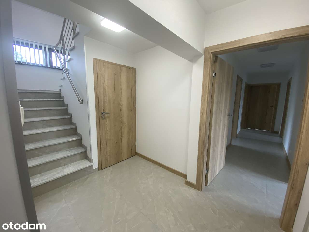 Wynajmę budynek na cele usługowe z możliwością każdego piętra osobno - Pełny obrazek: 5/16