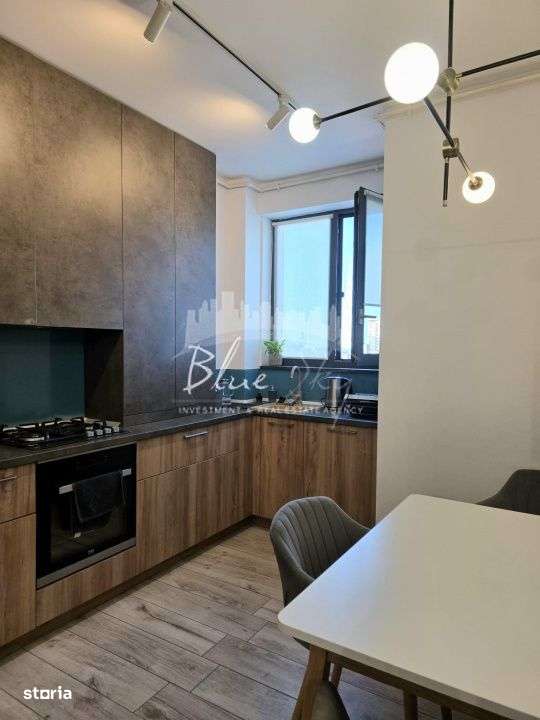 Apartament 2 camere – Zona Delfinariu, Bd. Mamaia - Imagine principală: 4/13