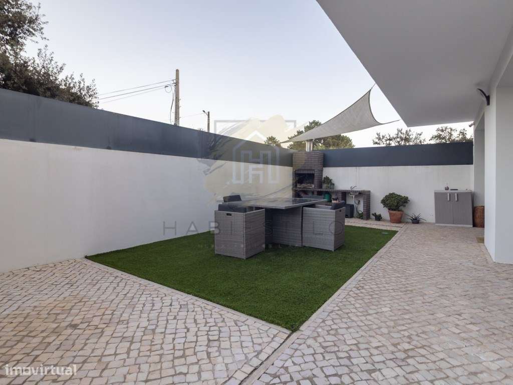 Moradia T3 Exclusiva | Rua João Chagas 23, Sesimbra (2970) | Habies...-11