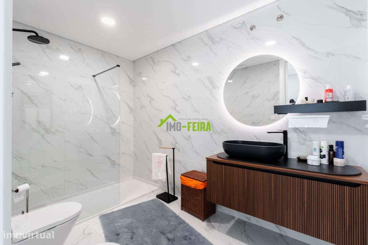 MORADIA LUXO COM PISCINA-29