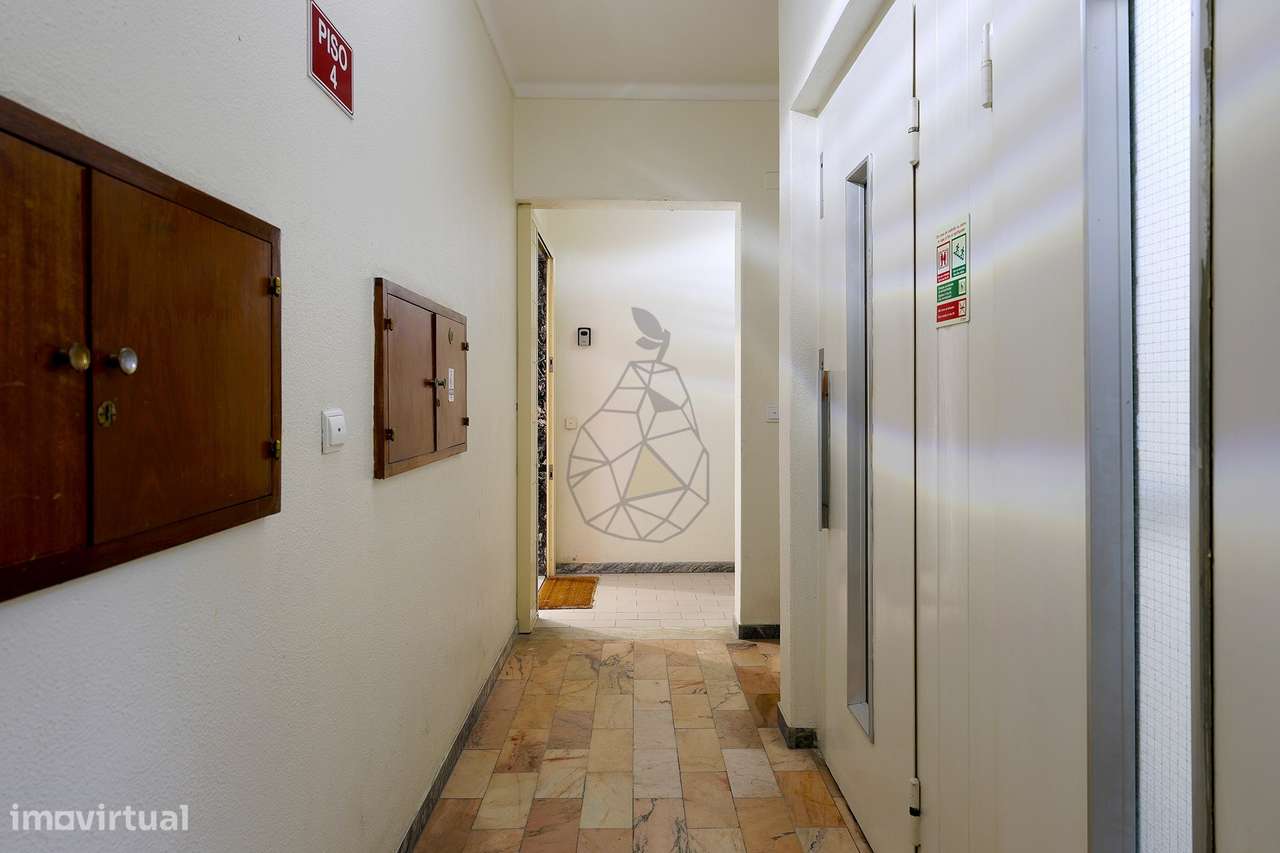 T3 central totalmente remodelado, com 2 casas de banho em Portimão-39