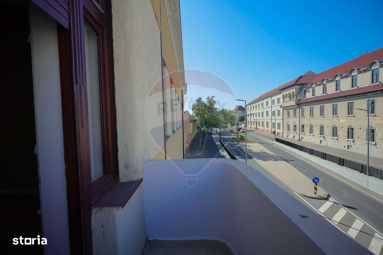 Apartament cu 2 camere de vânzare în zona Ultracentralǎ - Imagine principală: 2/18