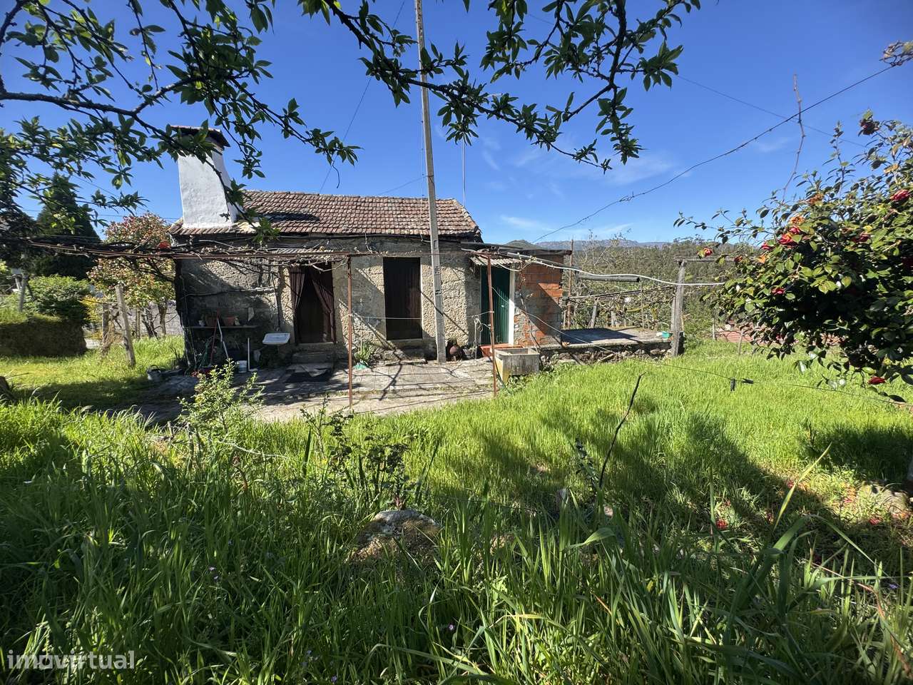 Moradia em granito p/ recuperar – Oliveira de Frades-4