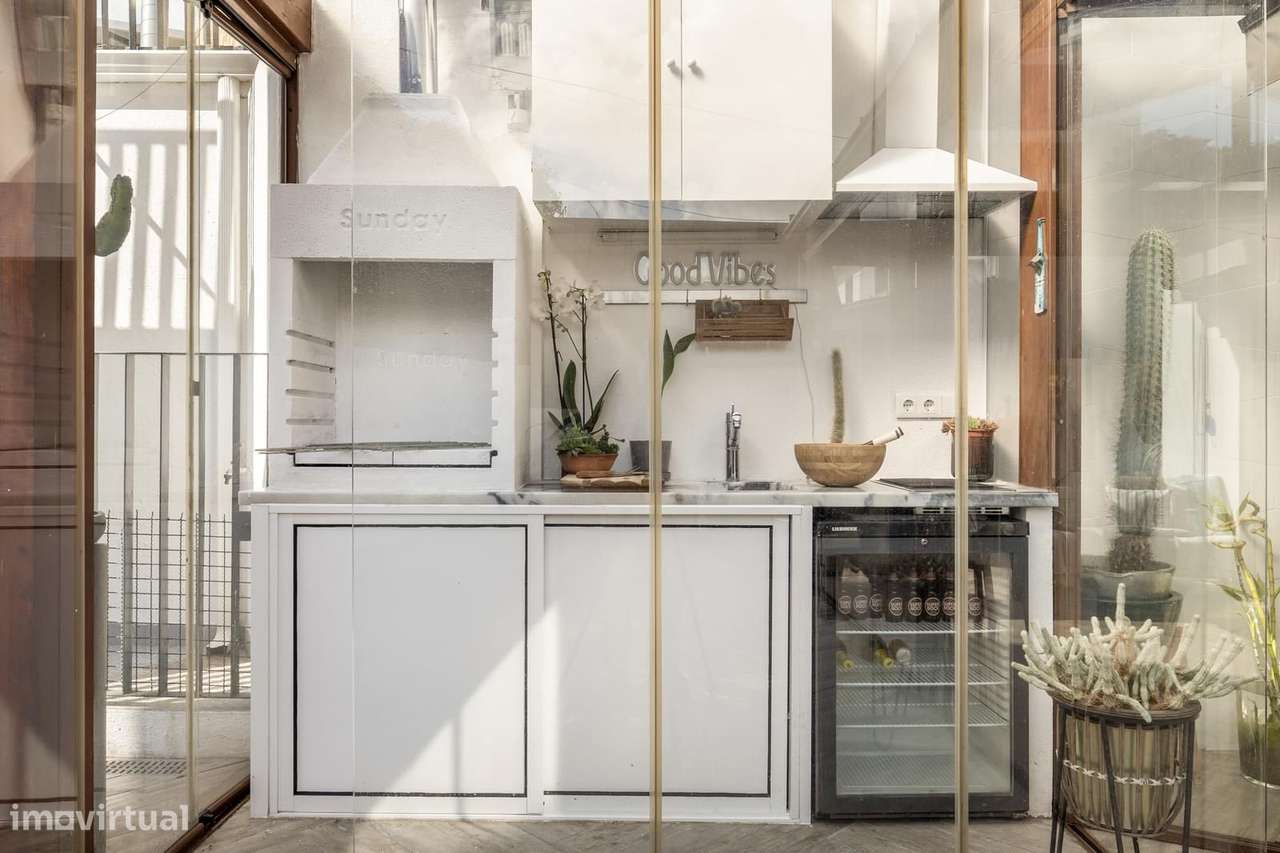 Moradia T4 com jardim, Encarnação, Lisboa-8