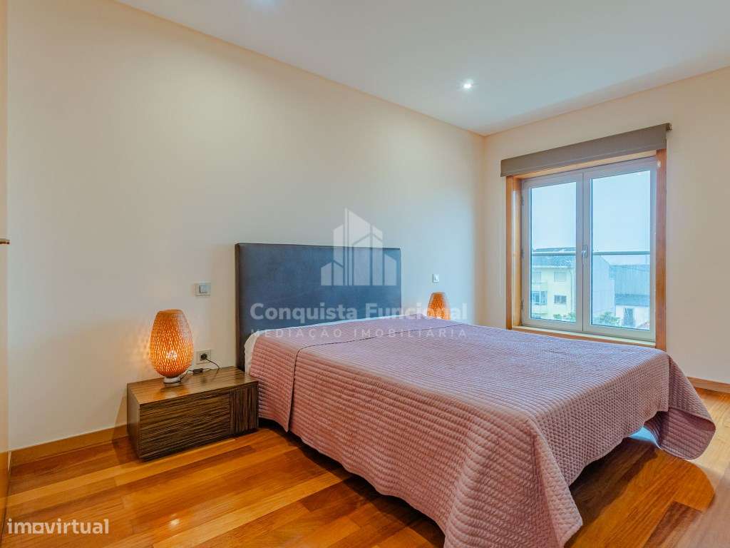 Duplex T2+1 nas Devesas | Totalmente equipado, mobilado e pronto a ...-25