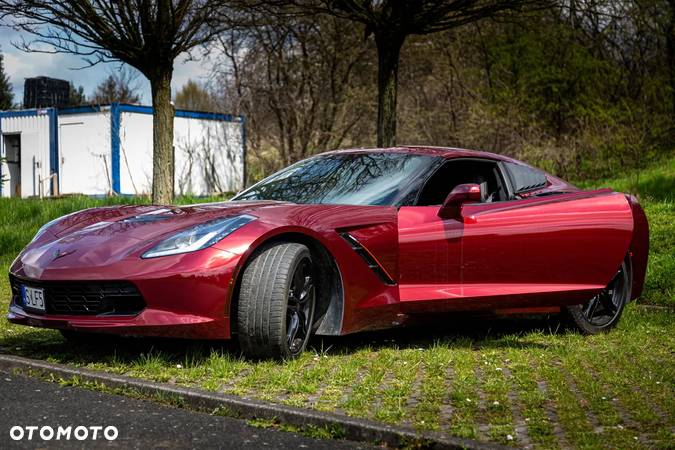 Chevrolet Corvette - 12