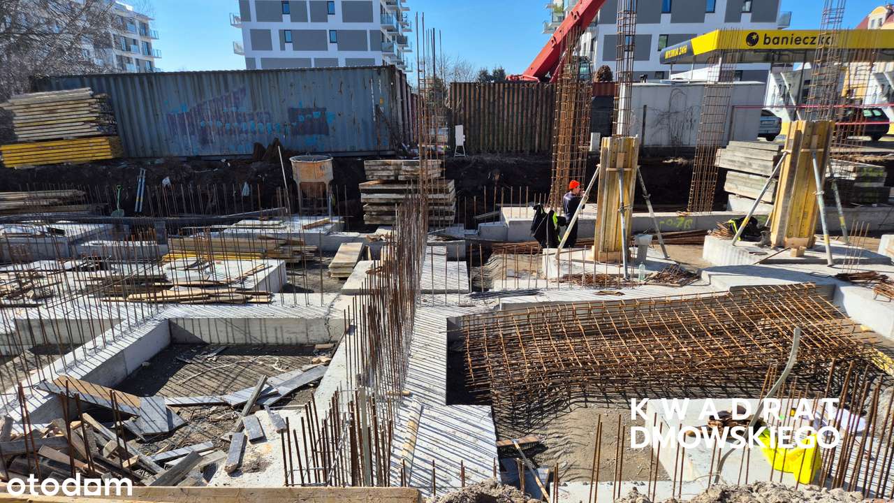 Kwadrat Dmowskiego - ul. R. Dmowskiego 103-13