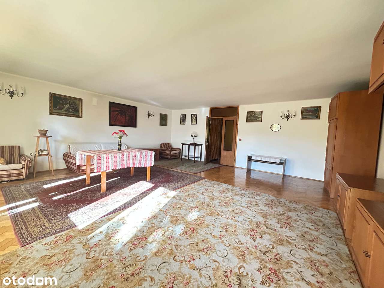 Piękny dom z klimatem i dużym ogrodem-5