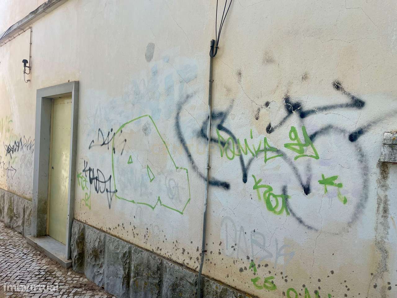 MORADIA T4 PARA RECUPERAÇÃO SITUADA JUNTO À GARE DE TUNES EM TUNES - Grande imagem: 5/12