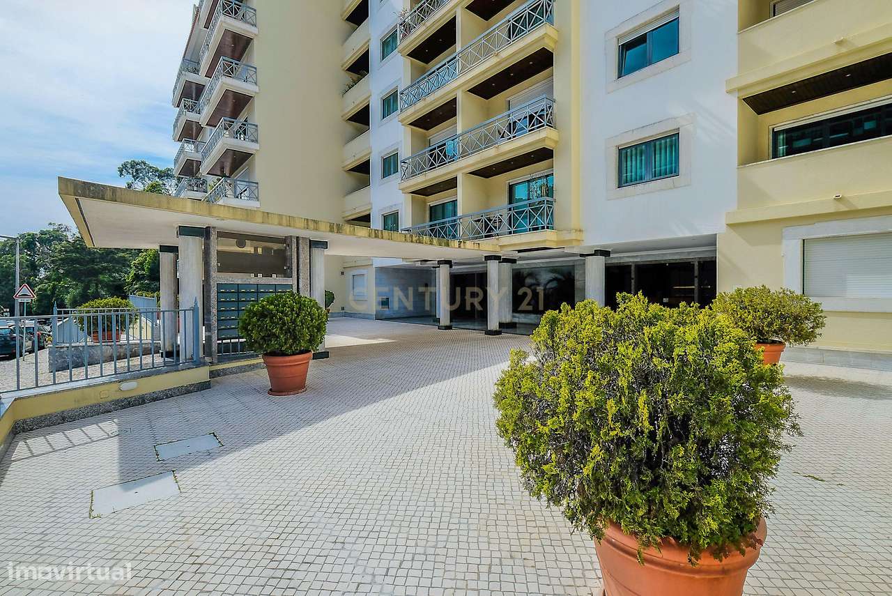 Apartamento T3 em Condomínio Privado no Estoril-29
