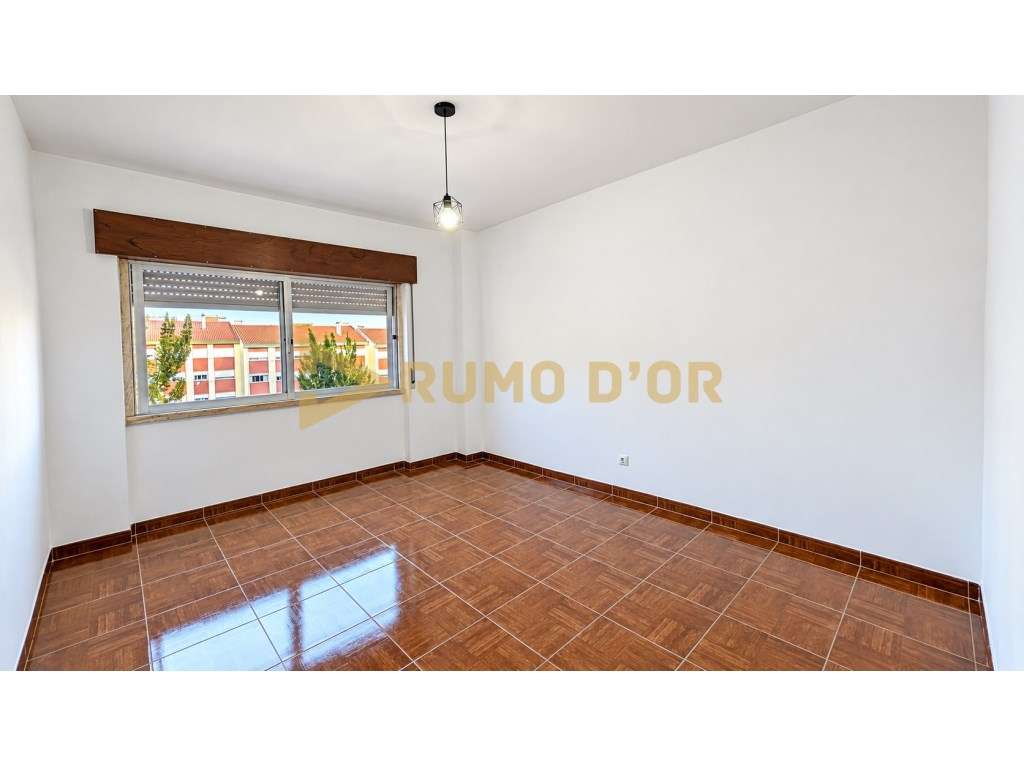 T2 em Arruda dos Vinhos , Espaço, Luz Natural e Conforto, com tudo ...-9