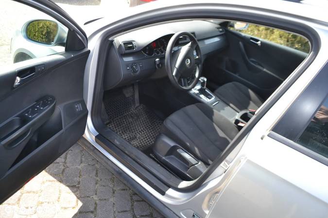 Volkswagen Passat 2.0 TDI Comfortline DSG - 7