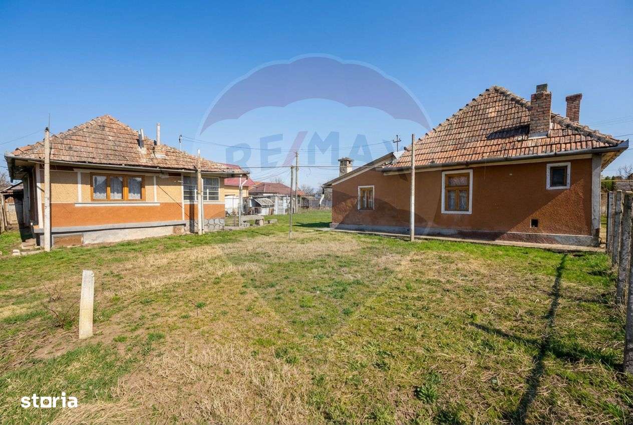 Casă cu teren generos la colț de intersecție - cartier Poiana-9