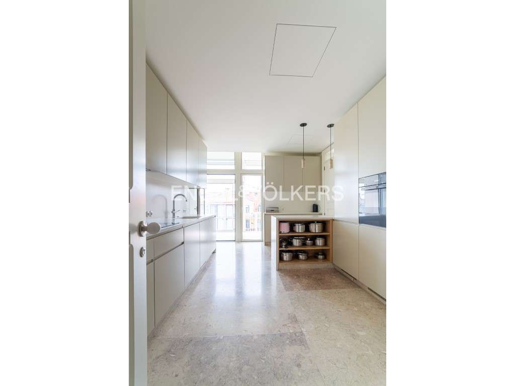 Exclusivo apartamento novo com 5 quartos (4 suites) e 4 lugares de ...-44