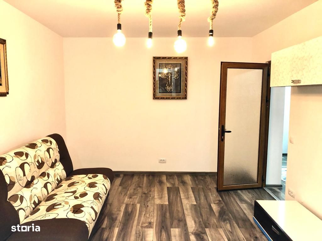 Apartament 2 camere decomandat renovat M20 pret 66.000Euro