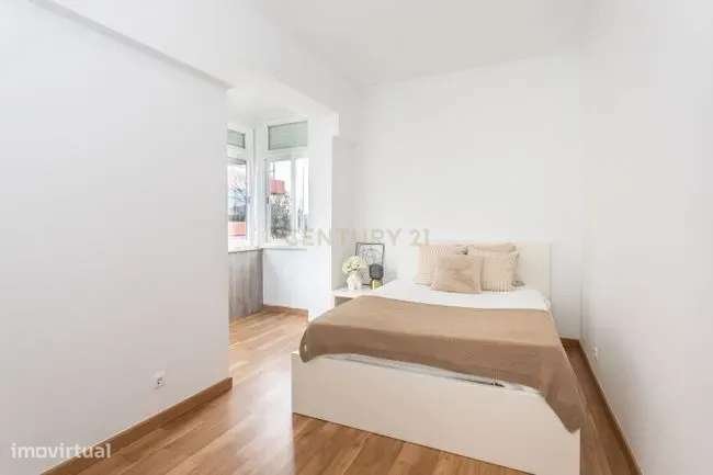 APARTAMENTO | 2 Quartos | 1 Casa de Banho | Renovado | Arrecadação | �-53