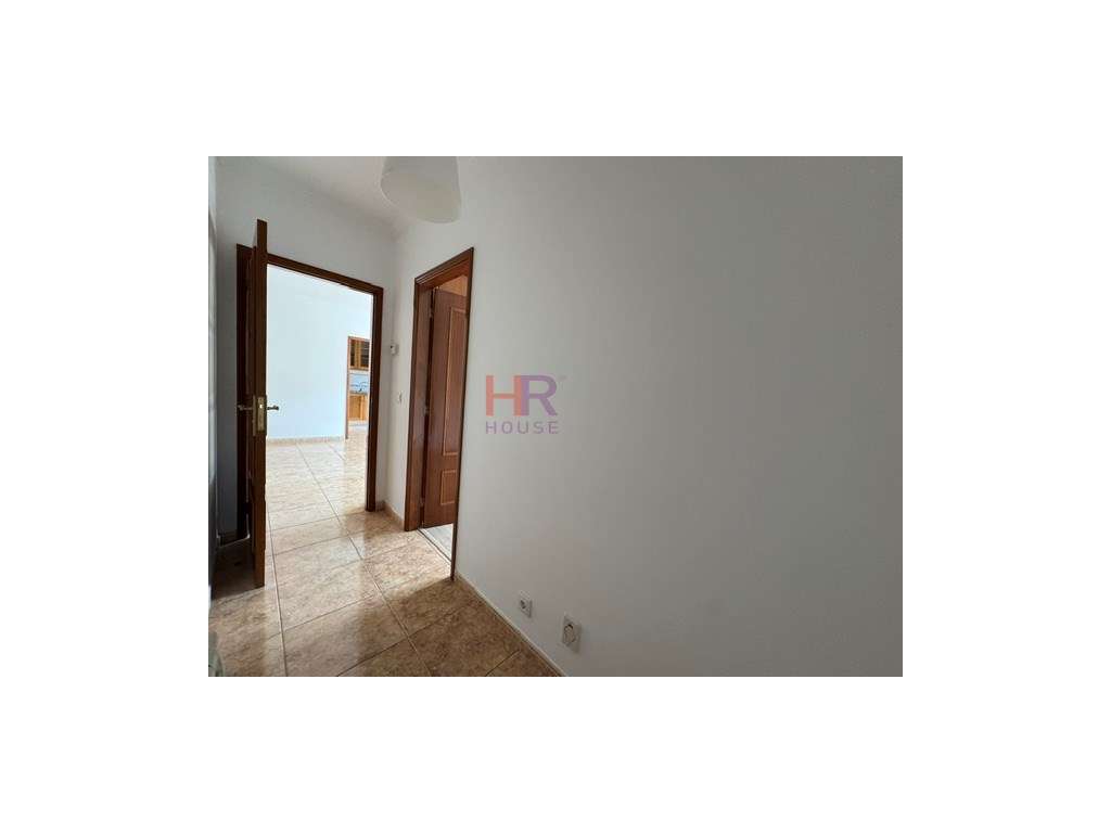 Apartamento T2 renovado com área útil de 62m² em Eiras, Coimbra. Id...-16
