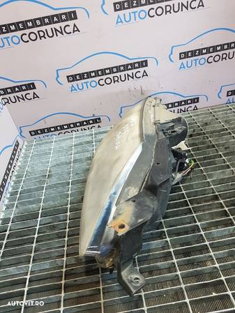 Far Dreapta Mazda CX - 7 2006 - 2012 SUV 4 Usi (553) Xenon - 6